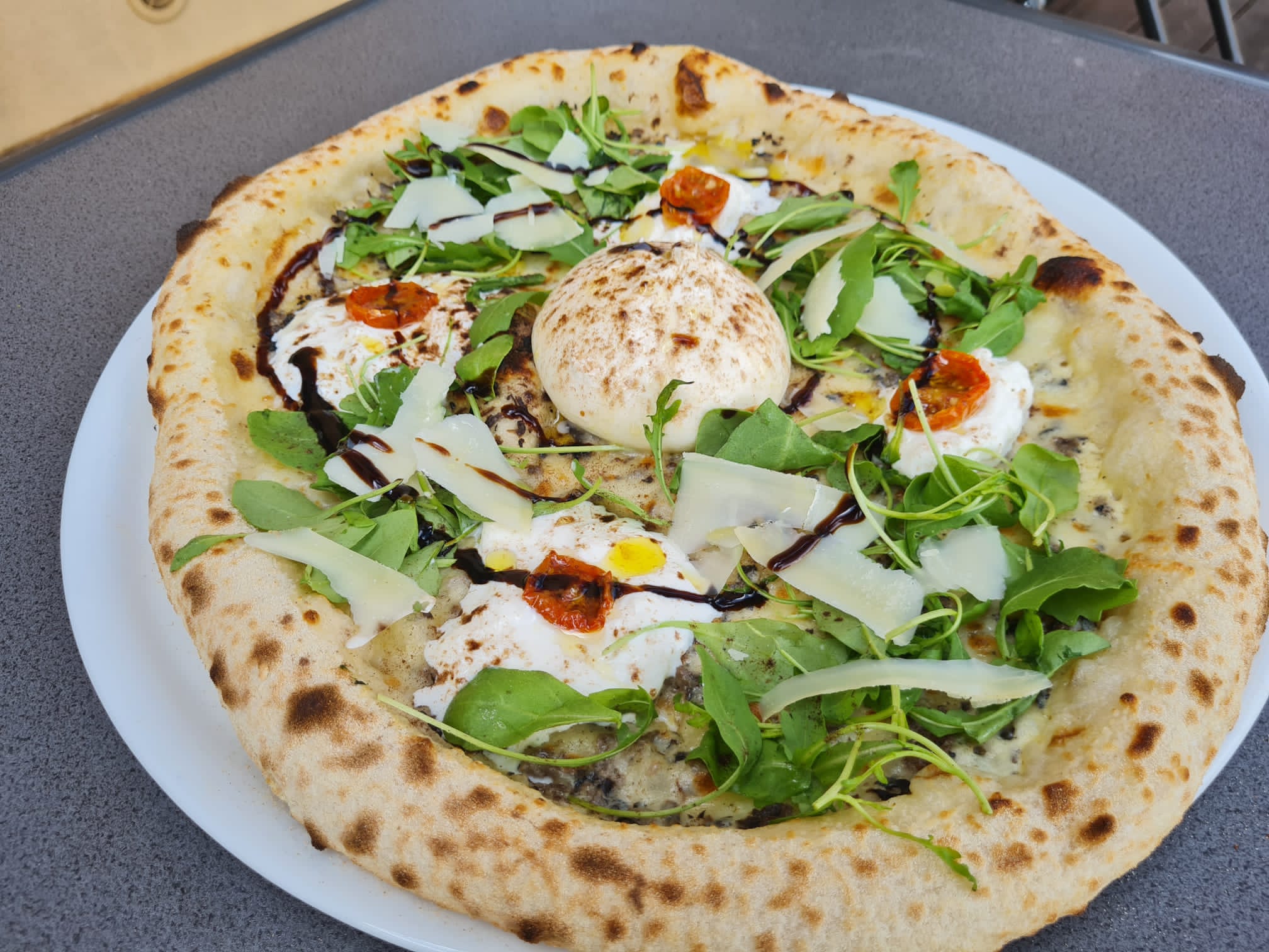 Pizza truffe burrata